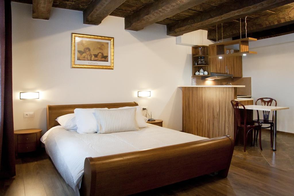 Apartamenty Hotelu Pod Orlem Stary Toruń Екстериор снимка